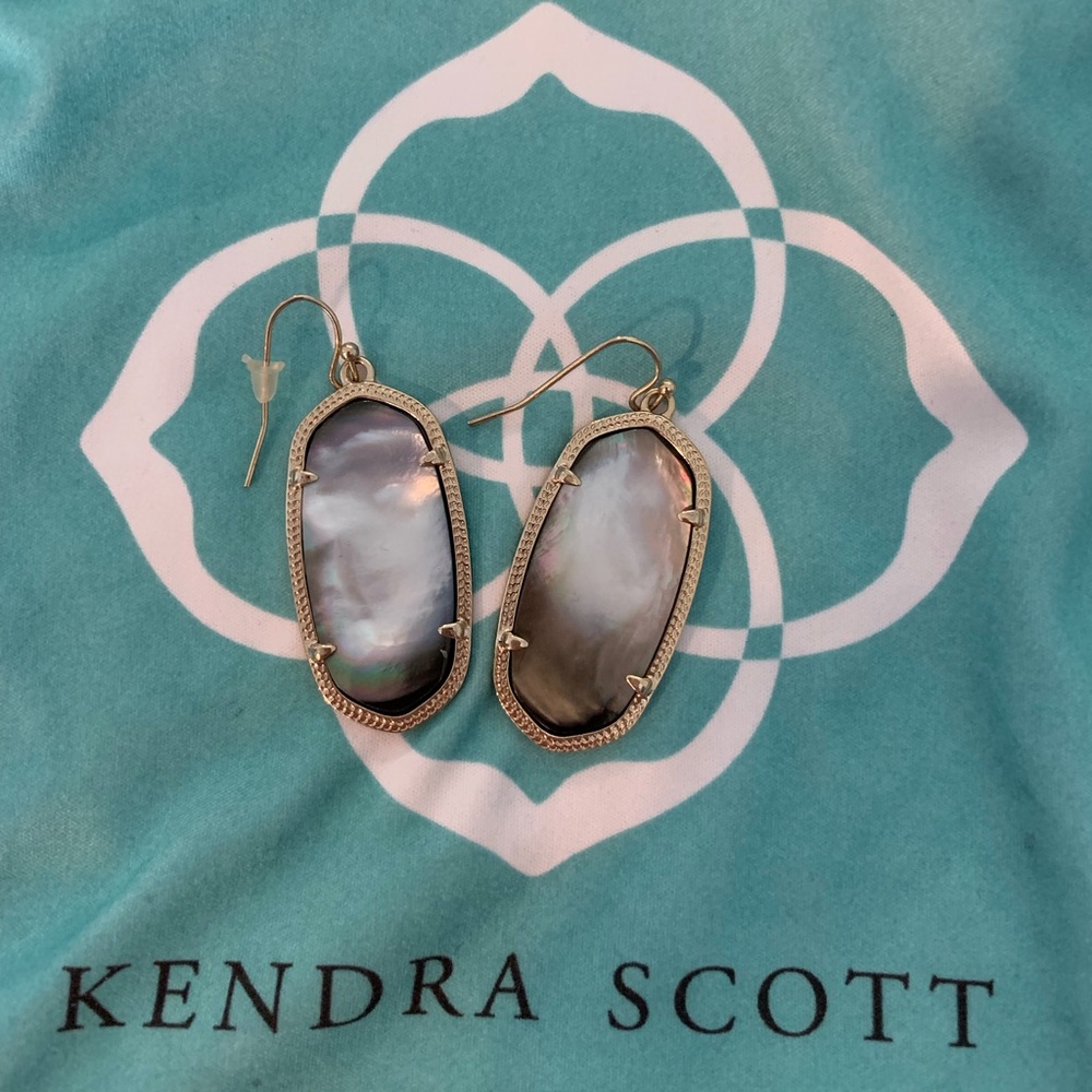 Kendra Scott Elle gold drop earrings- small